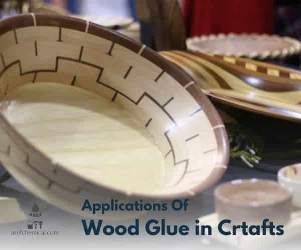 Application of wood glue in crafts